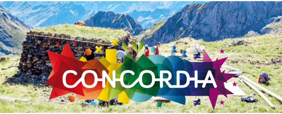 logo de l'association Concordia, en arrière plan une photographie d'un chantier en montagne