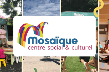 Logo Centre Socio culturel Mosaïque sur images de scènes de vie du centre social